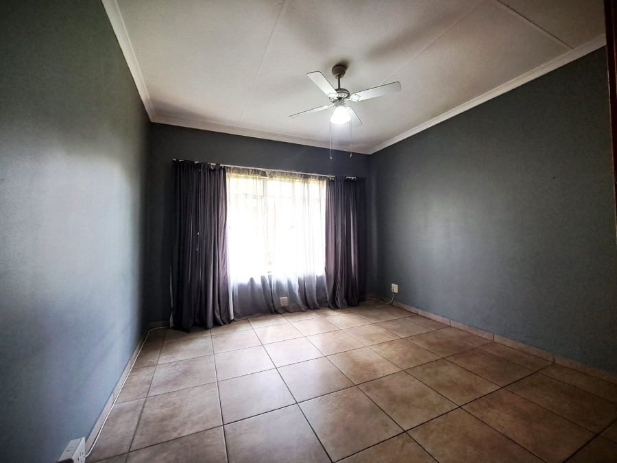 3 Bedroom Property for Sale in Flimieda North West